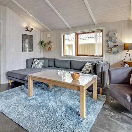 Arvi - 30km From The Sea By Interhome 펜션 *
